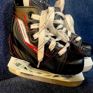 CCM jetspeed 250 Junior Hockey Skates